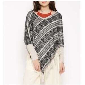 Say What? Shawl Sleeve Asymmetrical Fringes Ponchos Black & Off-White One Size